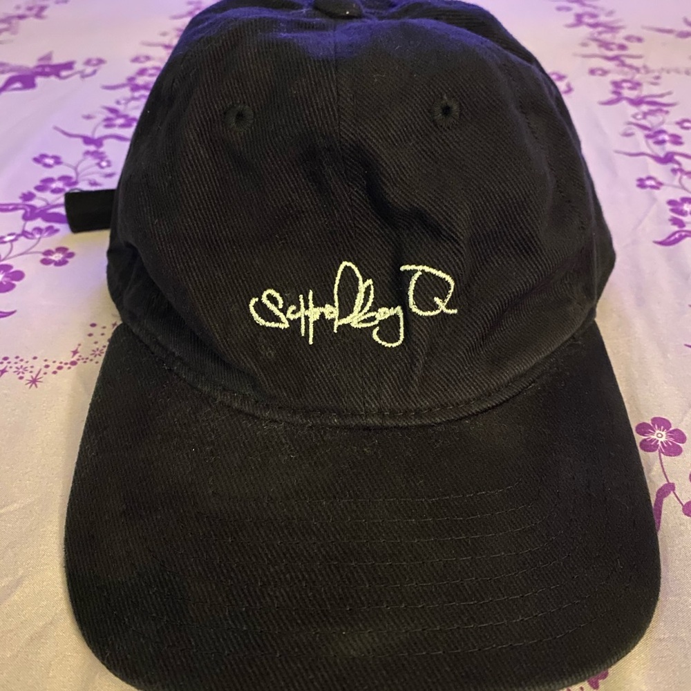 Schoolboy Q hat